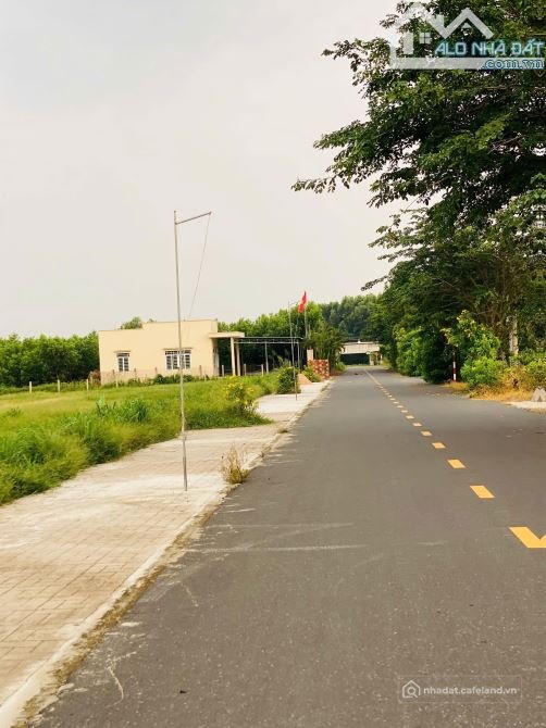 Bán đất thổ cư: BÁN 242m² ĐẤT ĐẦU TƯ KHU CÔNG NGHIỆP ĐẤT ĐỎ