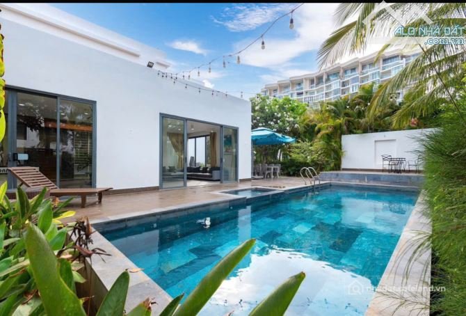 Bán biệt thự:   SIÊU PHẨM VILLA CĂN GÓC HỒ BƠI – SÁT BIỂN LONG CUNG – 689m² – 