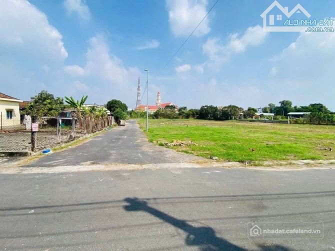 Bán đất thổ cư: Lên cho anh em lock F0 đường nhựa Cao Văn Ngọc , Trung tâm thị t