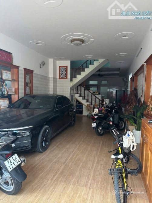 Bán nhà riêng: Bán nhà mặt tiền Hoàng Việt, phường Vũng Tàu- TP Hồ Chí Minh