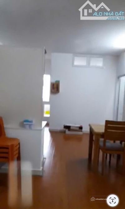 Bán căn hộ chung cư: Bán căn chung cư Nam Kỳ Khởi Nghĩa tầng cao, diện tích 75m2