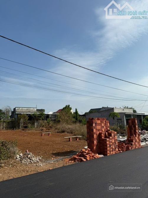 Bán đất thổ cư: BÁN LÔ ĐẤT KHU DÂN CƯ ĐÔNG KÍN TIỆN ÍCH ĐẦY ĐỦ PHÙ HỢP 