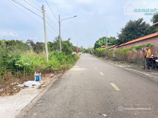 Bán đất thổ cư: BÁN LÔ ĐÁT KHU DÂN CƯ XÃ LONG TÂN GÓC 2 MẶT TIỀN GIÁ PHÙ HỢP CHO