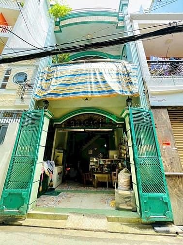 Bán nhà riêng: Bán nhà Hẻm xe Hơi Hoàng Văn Thụ -P4- Tân Bình.DT 4x14- Đúc 2 Lầu