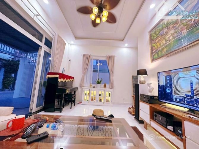 Bán nhà riêng:  BÁN ĐẤT TẶNG NHÀ CẤP 4 – HẺM Ô TÔ 8M – ĐƯỜNG 30/4, P. PHƯỚC THẮ