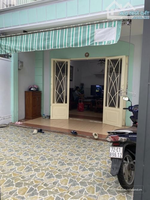 Bán nhà riêng: Bán nhà 1 trệt 1 lửng Nam Kỳ Khởi nghĩa dt 5.4x23=123m hem ô tô g