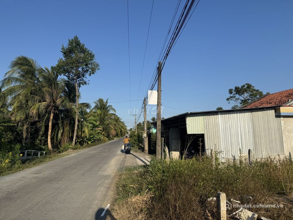 Bán đất thổ cư: Nền đất 184mv mặt tiền huyện lộ 15C có 139mv thổ cư thích hợp ở 