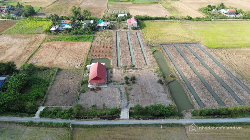 Bán đất thổ cư: Đất xây nhà vườn có sẵn nhà, ngang 44m