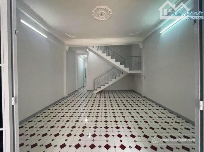 Bán nhà riêng: BÁN NHÀ 1 TRỆT 1 LẦU MẶT TIỀN TRẦN PHÚ, THÀNH PHỐ VŨNG TÀU