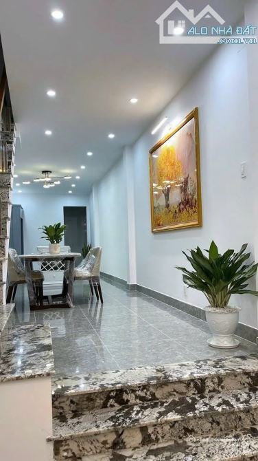 Bán nhà riêng: Bán nhà mới đẹp full nội thất 1T3L mặt tiền Hùng Vương, 63.7m², 