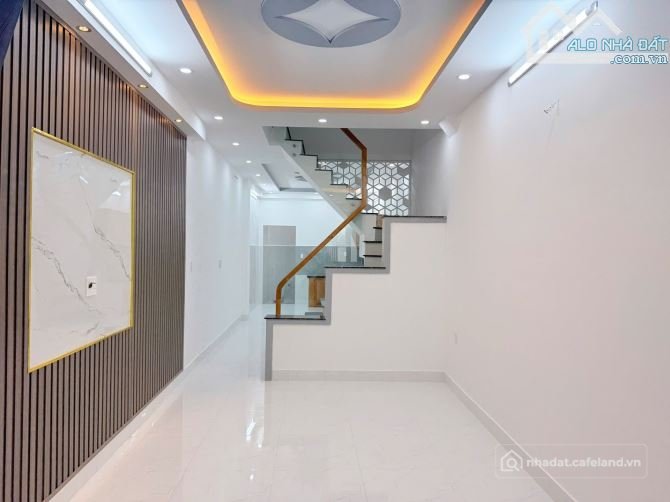 Bán nhà riêng:  Bán nhà 1T1L Lê Lợi P4, 60m² nở hậu, 2PN 3WC, gần biển, Tây Bắc