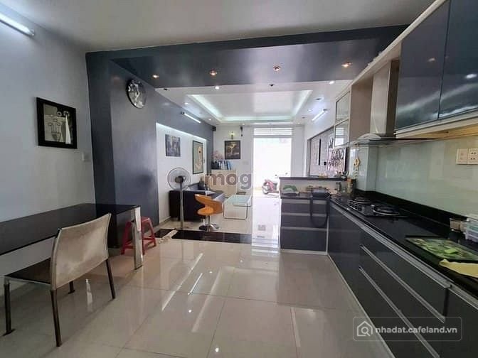 Bán nhà riêng: Nhà giá tốt Tô Hiến Thành khu dân cư ổn định Giá 2.35tỷ 45.2m Sổ 