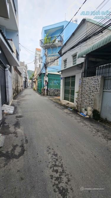 Bán nhà riêng: Bán lô đất tặng căn nhà cấp 4 phường Tam Thắng, tp Hồ Chí Minh