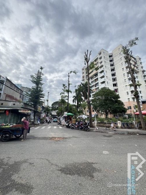 Bán nhà riêng: A045 - MẶT TIỀN KD SÁT CHỢ BÀ HOM, VIEW CHUNG CƯ - NHÀ 4 TẦNG, 4X