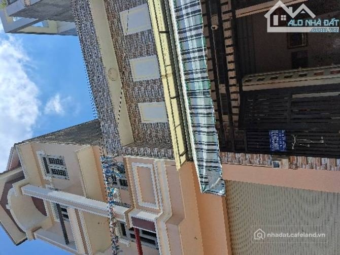 Bán nhà riêng: Bán nhà Tỉnh Lộ 10 65m2, hẻm 4m, Khu dân cư hiện hữu