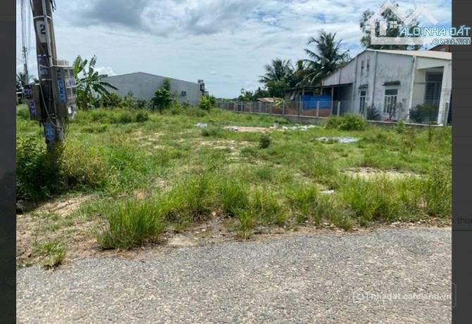 Bán đất thổ cư: bán lô góc 2mt sát khu công nghiệp phước đông, gò dầu tây ninh