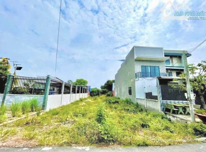 Bán đất thổ cư: Đất thổ cư 190m2 ngay chợ Suối Sâu, KCN Linh Trung III, sổ hồng 