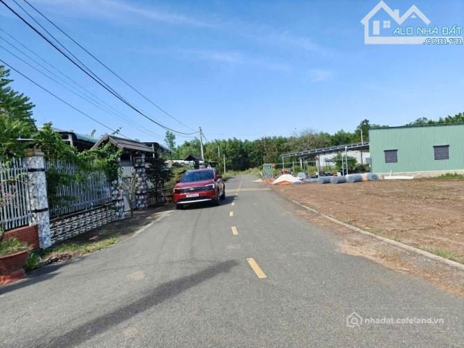 Bán đất thổ cư: GIÁ 900TR SỞ HỮU NGAY 1 LÔ ĐẤT VỊ TRÍ DÂN CƯ GẦN QL55 VÀ KCN ĐẤT
