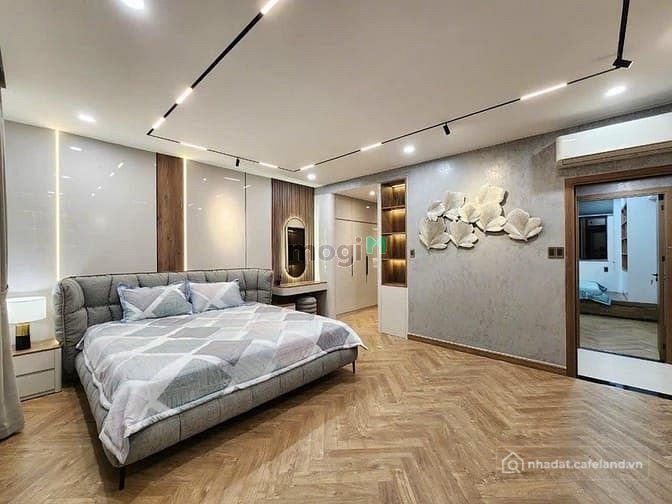 Căn hộ chung cư: Cho thuê căn hộ 2PN, giá 18 triệu tại Green Valley, full nội th