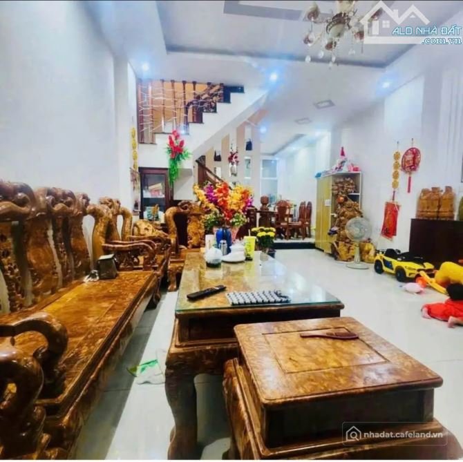 Bán nhà riêng: Bán nhà hẻm bàn cờ phan chu trinh P.2 TP.VT.