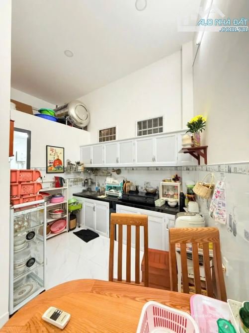 Bán nhà riêng:  BÁN NHÀ MỚI ĐẸP - TRẦN PHÚ, P.5, VŨNG TÀU = 39.516.129  /m²