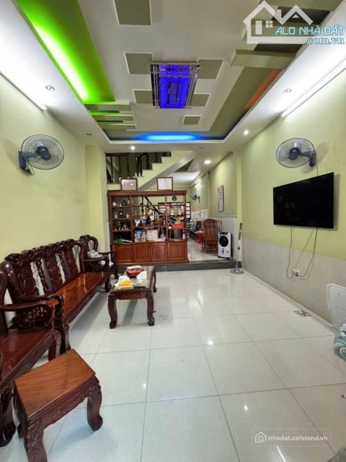 Bán nhà riêng: Dvcc Bán nhà 1trêt 2lầu Mặt Tiền CHÂU VĂN BIÊC TP Vũng Tàu diện t