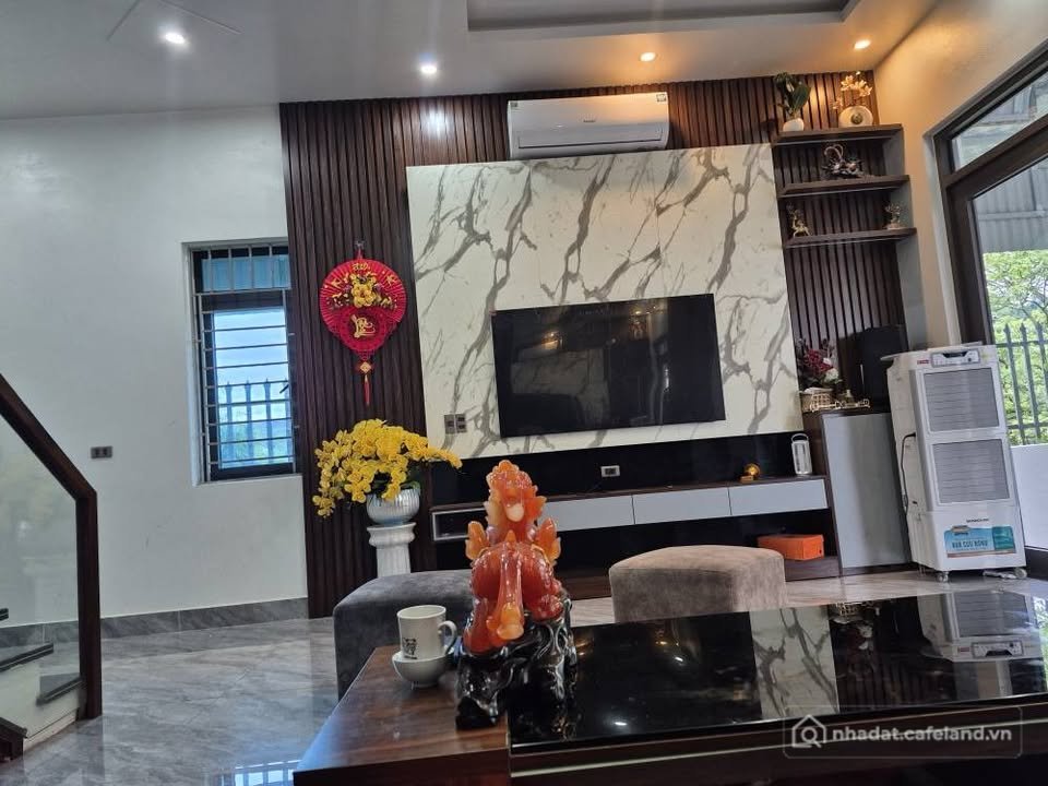 Bán nhà riêng: Siêu phẩm nhà lô góc 2 tầng tại Hà Phong, Quảng Ninh đã chính thứ