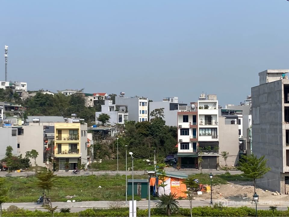 Bán đất thổ cư: Bán nhanh ô đất giáp Lideco Cao Thắng, Hạ Long, Quảng Ninh, giá 