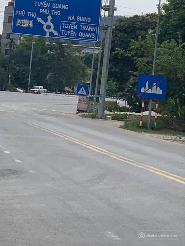 Bán nhà riêng: Nhà 2 tầng 196m2 full thổ cư, hướng Bắc - Trung tâm Tuyên Quang