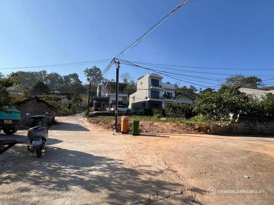 Bán đất thổ cư: Bán 2 lô liền kề thôn Hoàng Thanh, Hoàng Đồng, Lạng Sơn