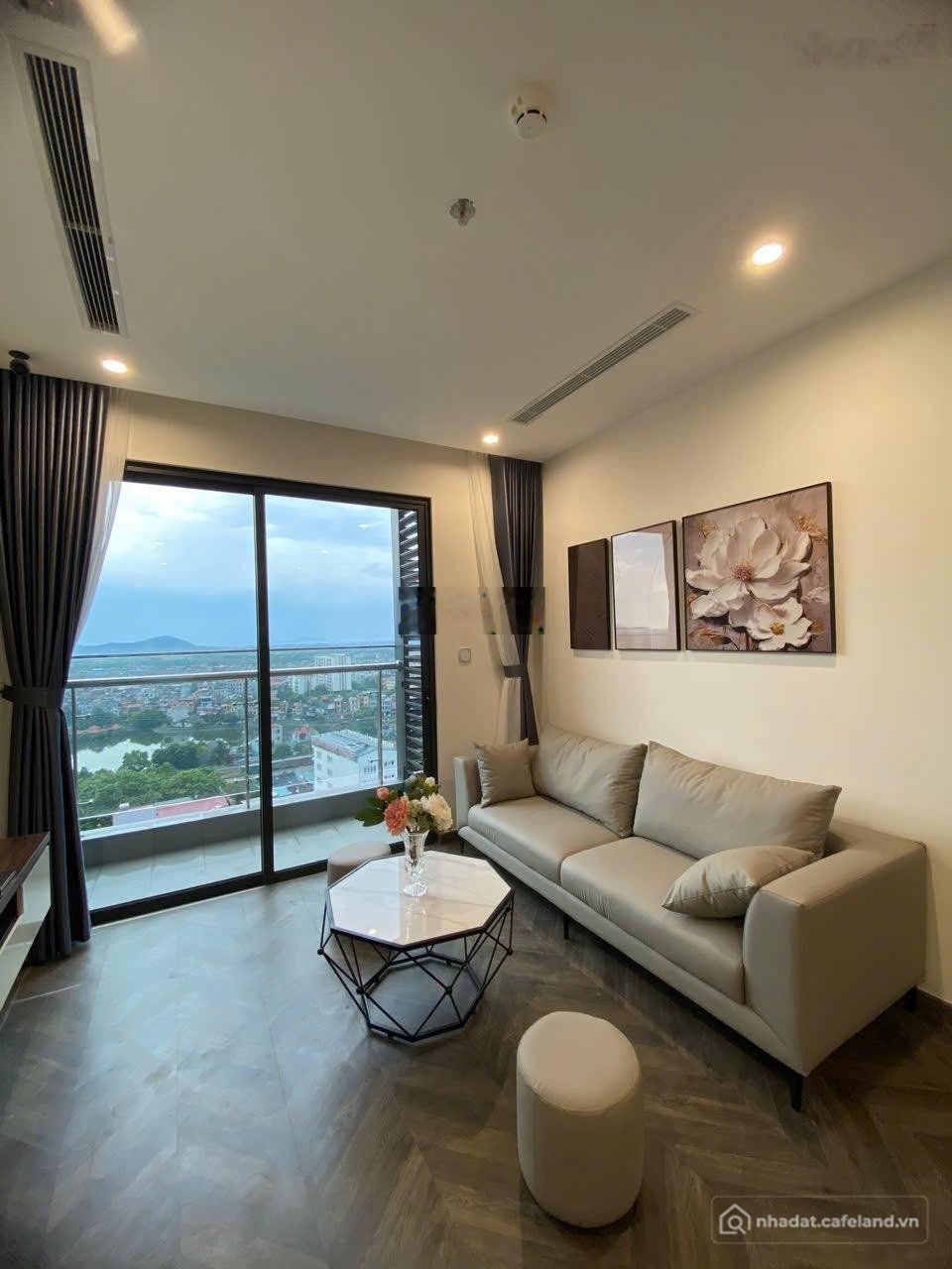Bán căn hộ chung cư: Bán Căn hộ CC 70,5m2 tại Vinhomes Sky Park Bắc Giang, giá t