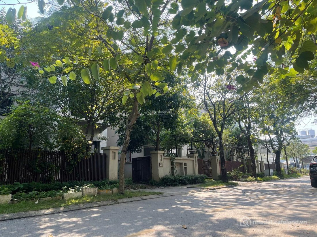 Bán biệt thự: Duy Nhất 1 lô Song Lập 180m tại Sunny Garden City, giá nhỉnh 20 tỷ