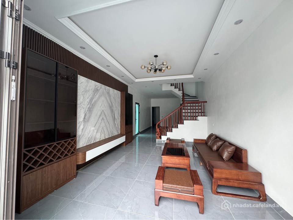 Bán nhà riêng: Bán nhà 3 tầng tại Bích Đào, Ninh Bình, đường ô tô tránh nhau, nh