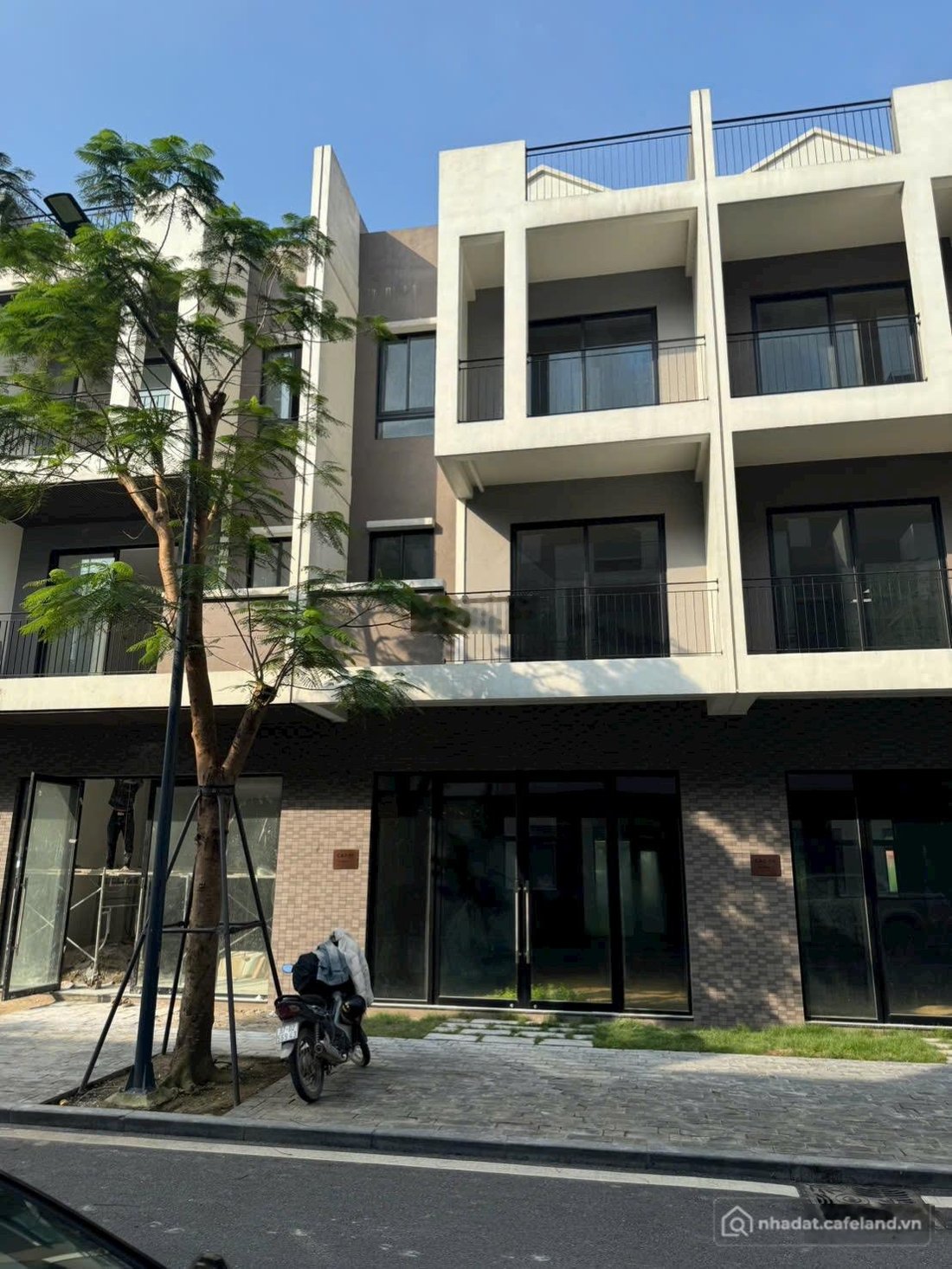 Bán biệt thự: Nhà phố khu Campus đã bàn giao chỉ 7,050 tỷ nhà thô 4 tầng. LH 094