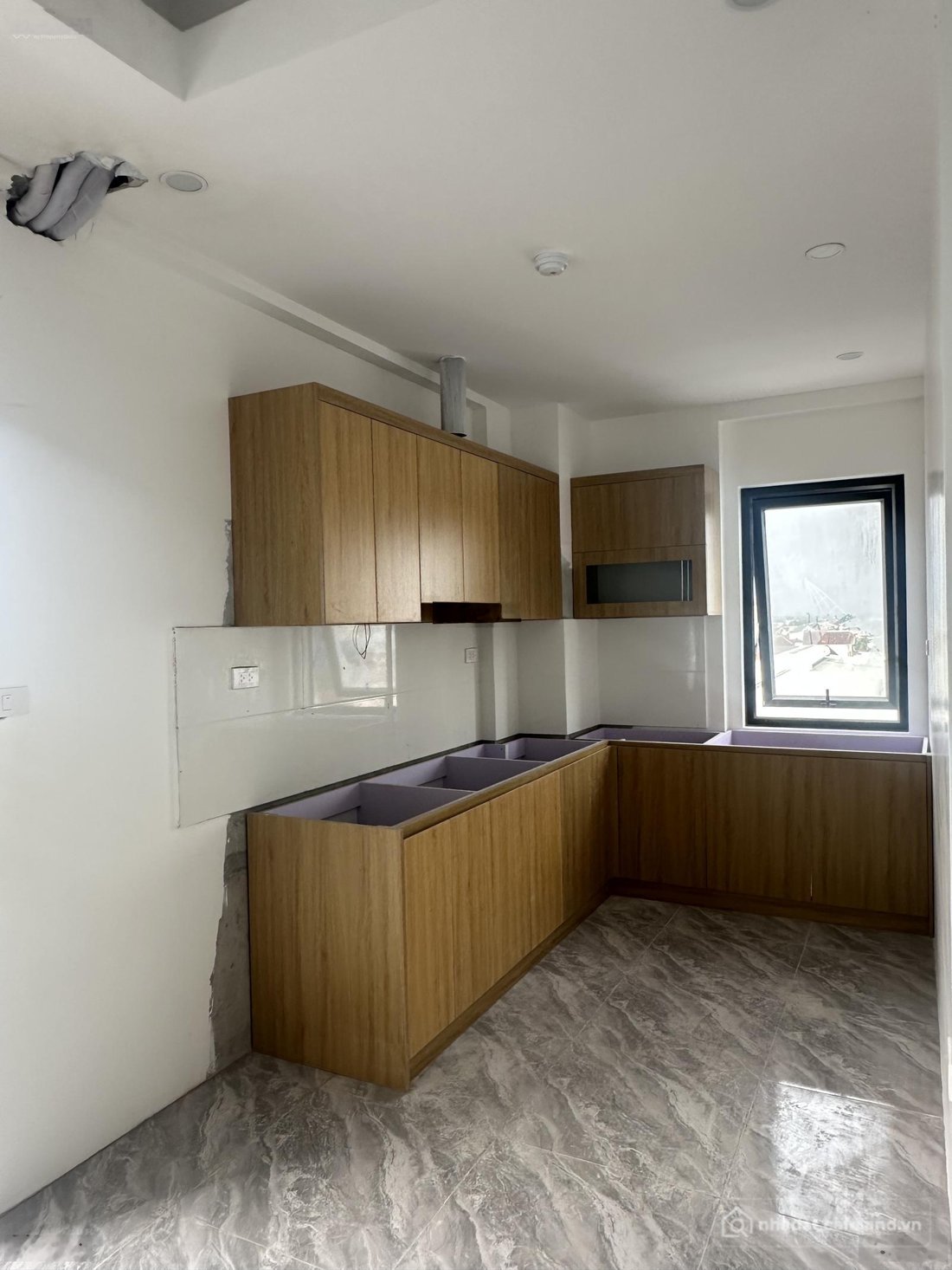 Bán căn hộ chung cư: Bán Căn Hộ 2PN, 2WC, 61,19m2 tại Chung cư Hoàng Thịnh Phát,