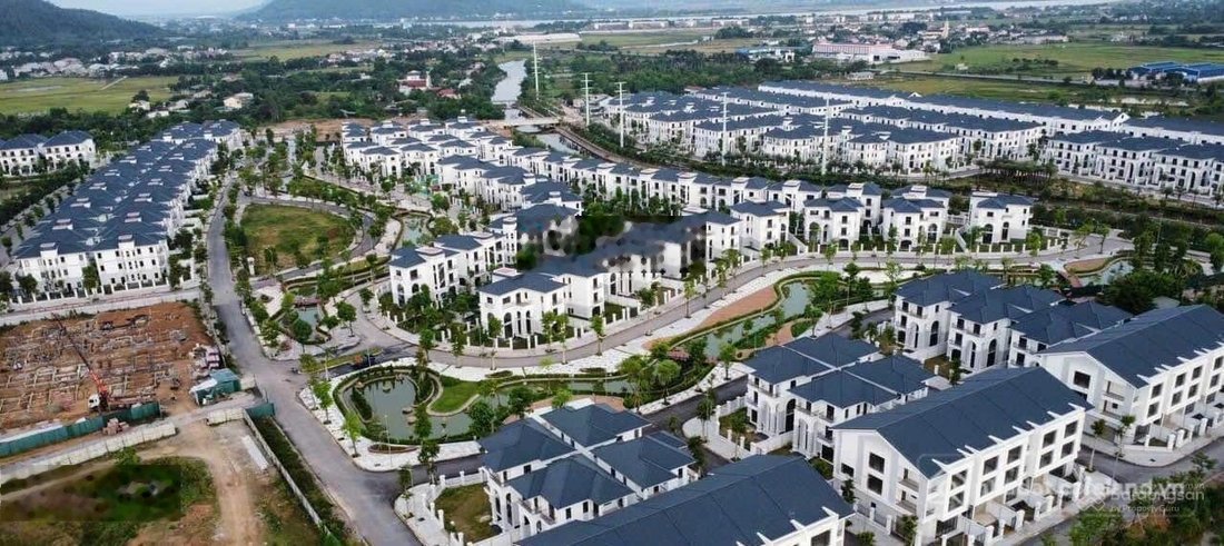 Bán biệt thự: Biệt thự đơn lập Vinh Heritage, đường Lê Mao kéo dài giá 23 tỷ