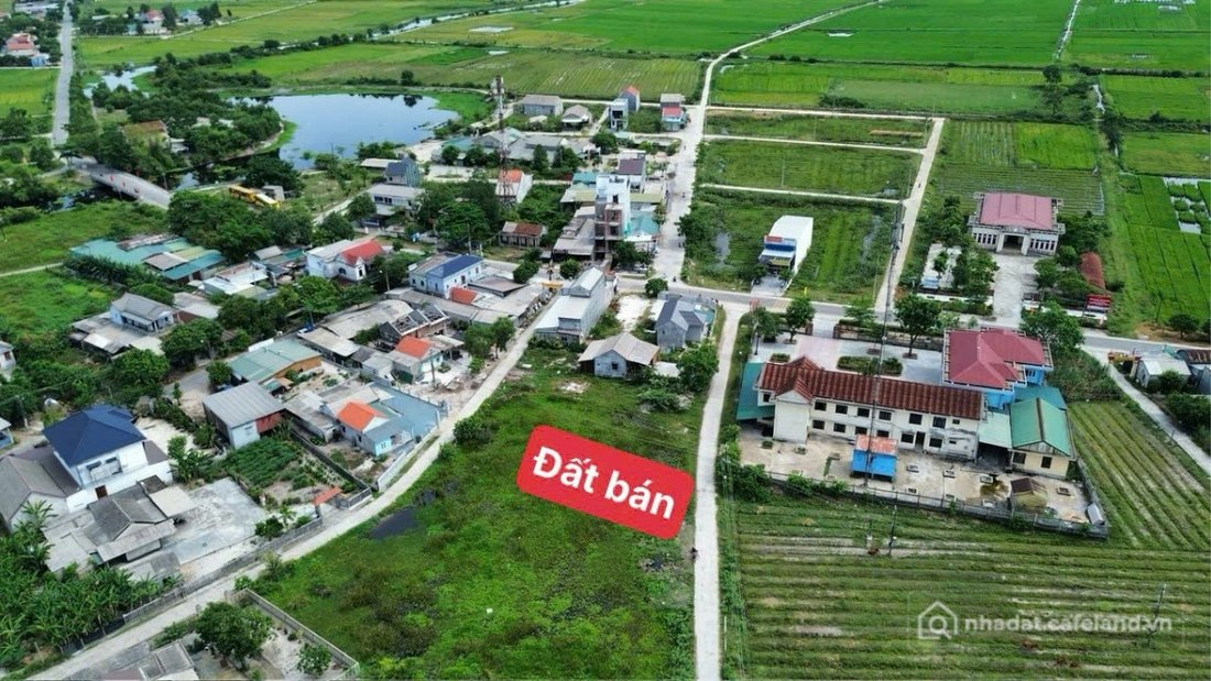 Bán đất thổ cư: Đất đấu giá trung tâm Quảng Thái, nở hậu, dân cư đông đúc, tiện 