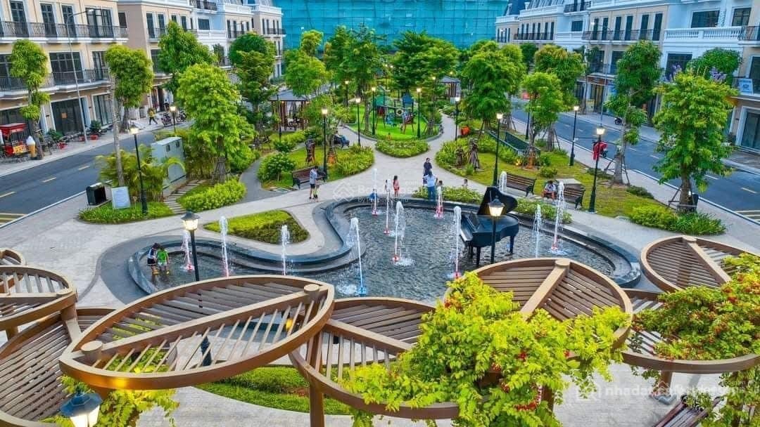 Bán nhà phố dự án: Bán shophouse tại Vincom Shophouse Royal Park Quảng Trị, 3 tỷ