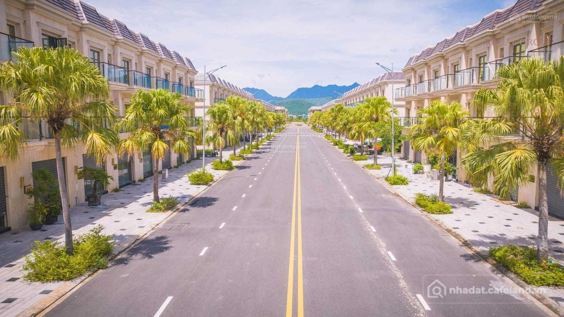 Bán nhà phố dự án: Giảm 500 triệu bán nhanh nhà 4 tầng view hồ trực diện, kết nố