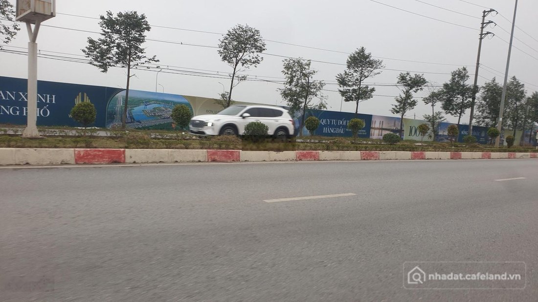 Bán đất thổ cư: 100m2 mặt đường gần cổng chào yên lạc, trường học ủy ban