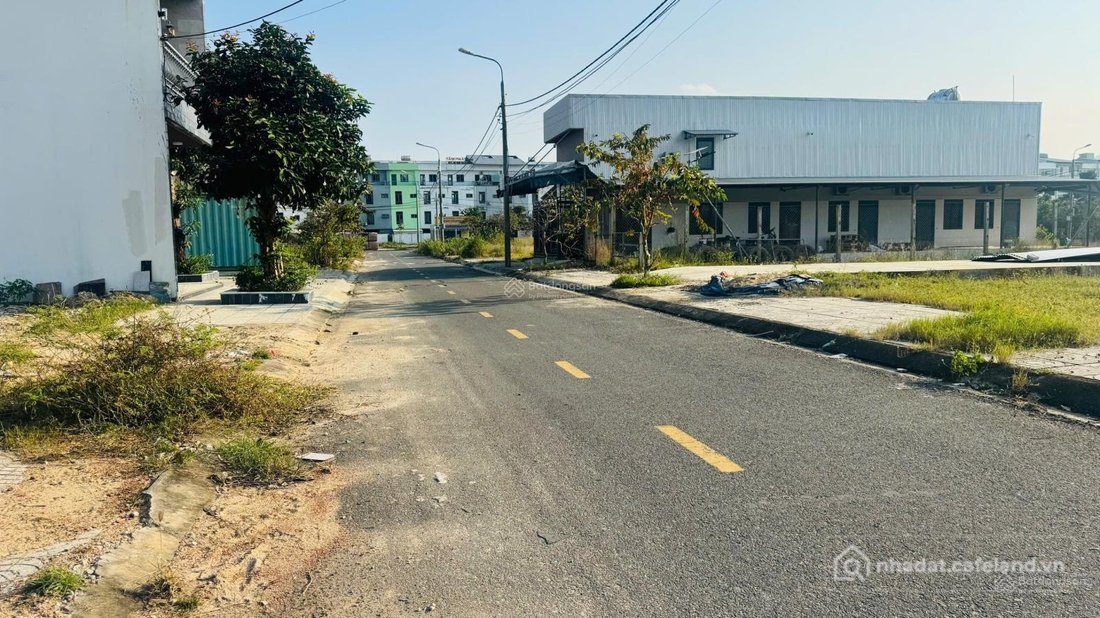 Bán đất thổ cư: Đất Trung Lập 3 trục thông chung cư 120m² chỉ 4,2 tỷ