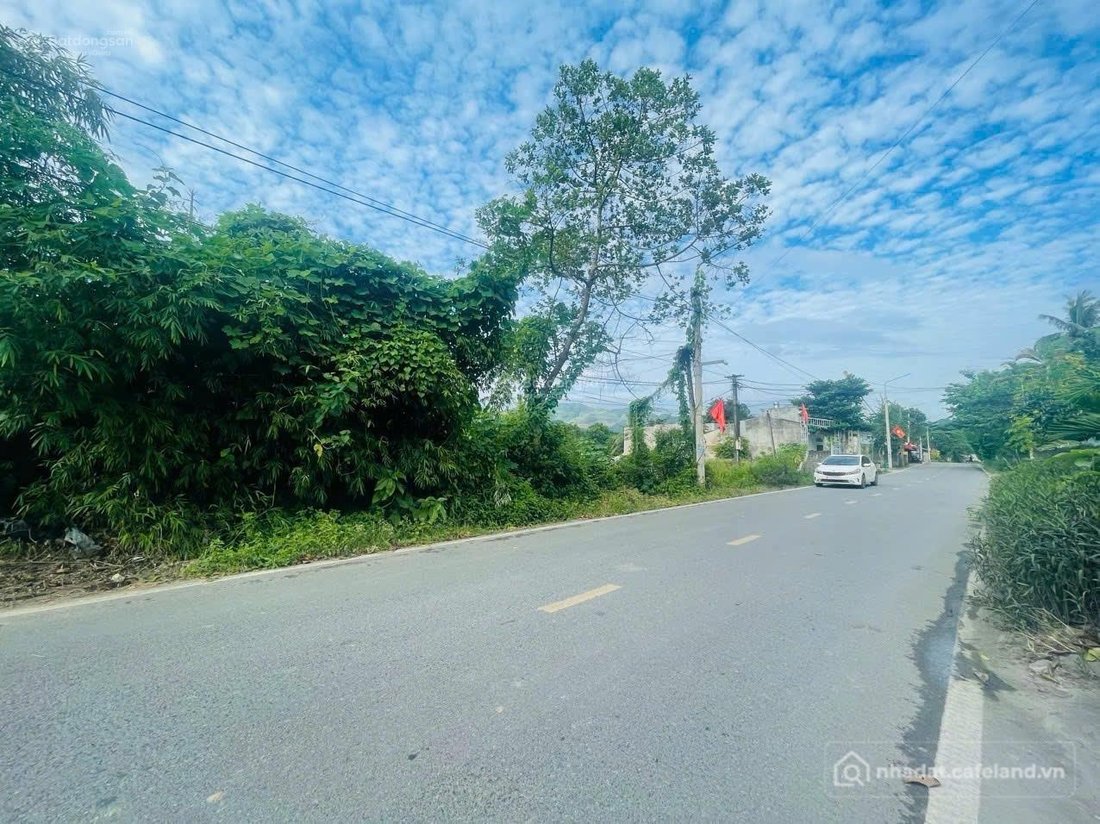 Bán đất thổ cư: Bán đất tại Uông Bí, Quảng Ninh, DT 2300m2 , có 270m2 thổ cư, gi