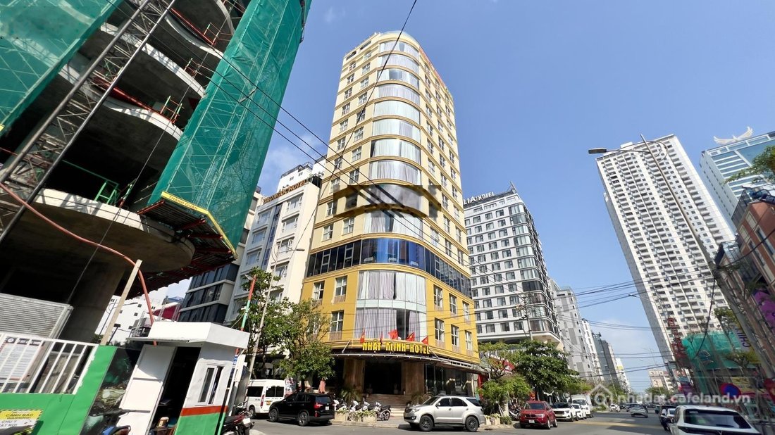 Bán nhà riêng: Bán khách sạn hotel & Apartment 12 tầng mặt tiền Đường Trần Bạch 