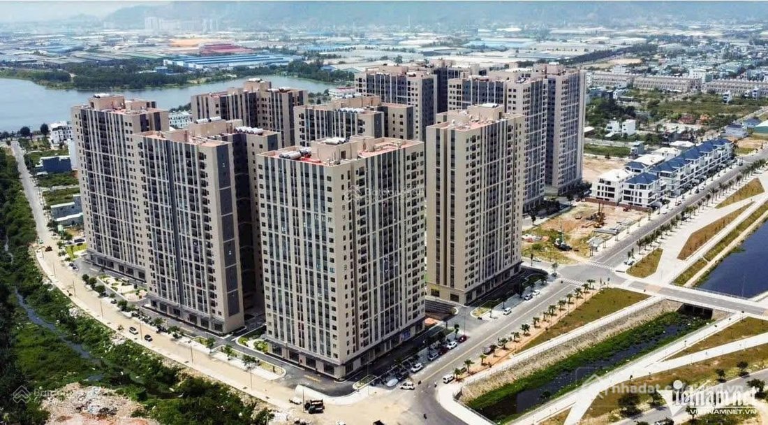 Bán đất thổ cư: Bán đất nền Lakeside Bàu Tràm giữa 30 tòa Chung cư đường 5m5, 7m