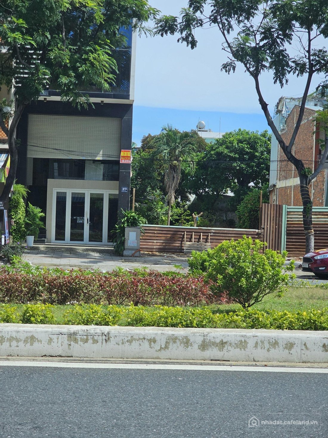 Bán đất thổ cư: Bán đất đường Hồ Xuân Hương, DT 265m2 ngang 10m gần biển Mỹ Khê