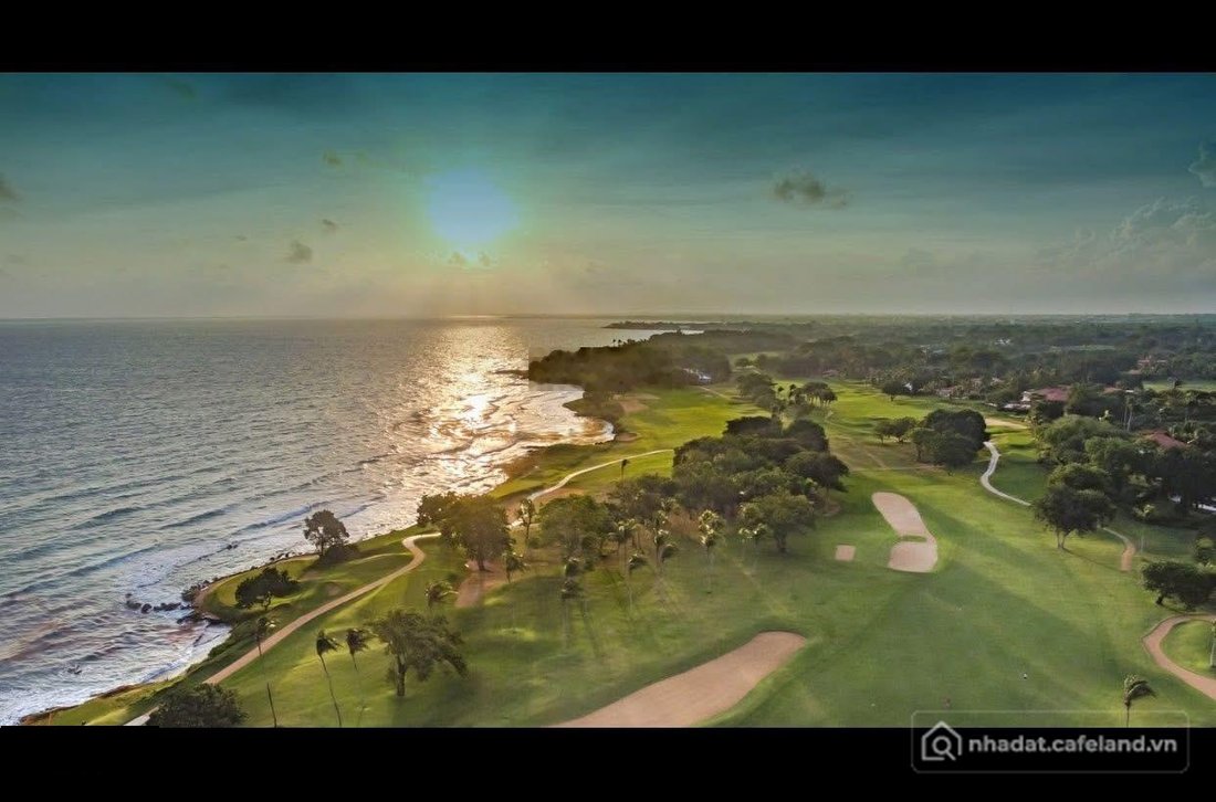 Bán nhà phố dự án: Bán gấp Shophouse tại FLC Quảng Bình, 3,45 tỷ, 90m2 giá tốt