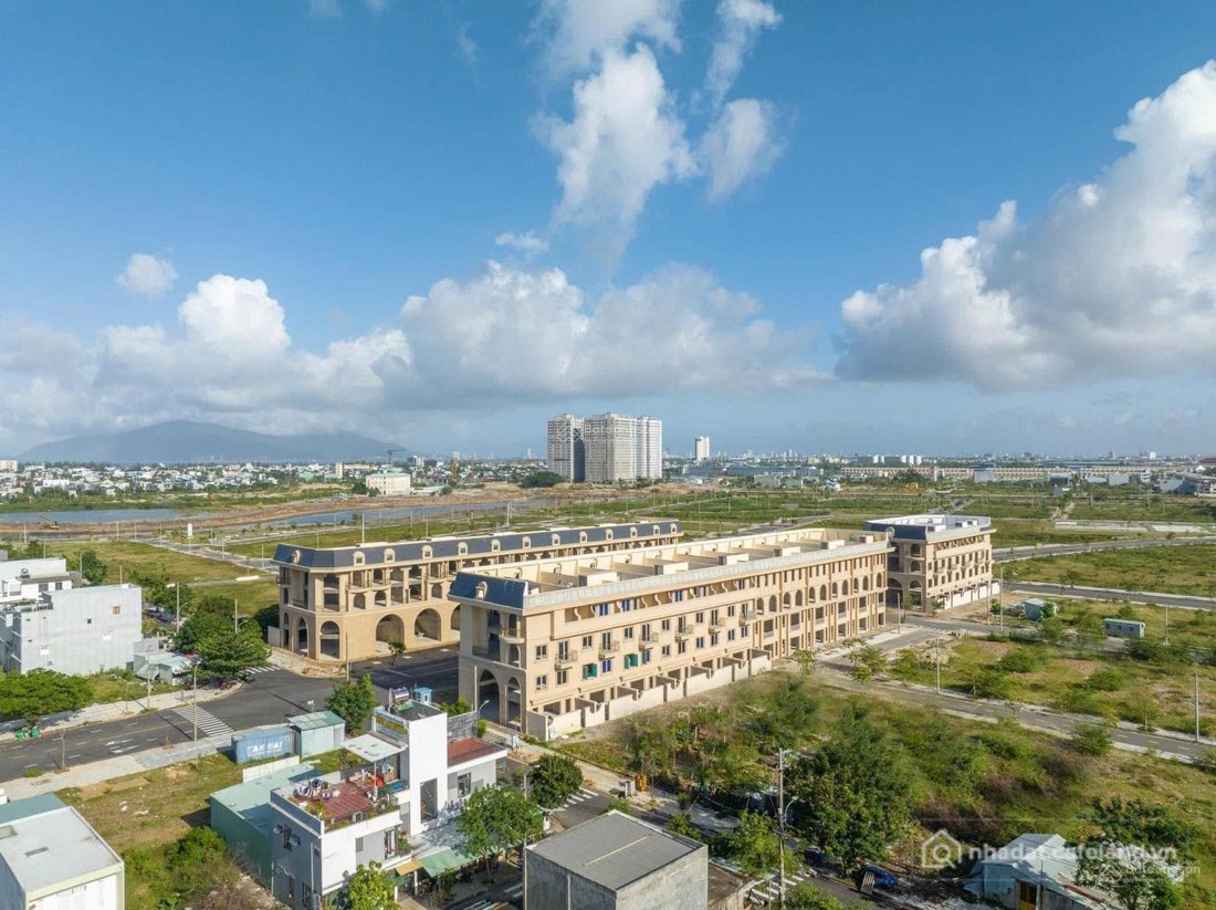 Bán nhà phố dự án: Sụp hầm bán shophouse infinity trung lập 17, đường 15m vị trí