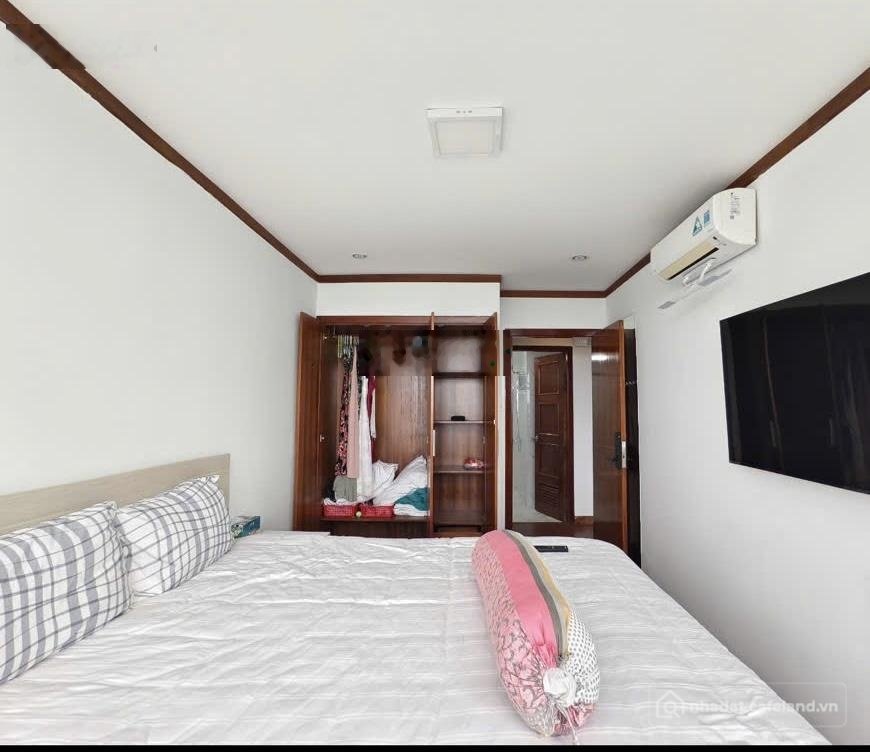 Bán căn hộ chung cư: Bán CC 3PN, 2WC, 110m2, 4,5 tỷ tại Hoàng Anh Gia Lai Lake V
