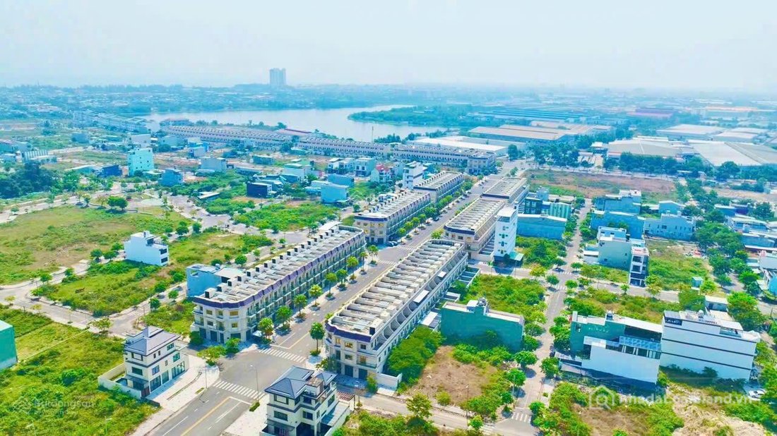 Bán đất thổ cư: Bán gấp đất nền dự án tại Lakeside Palace, giá 3,5 tỷ, 100m2