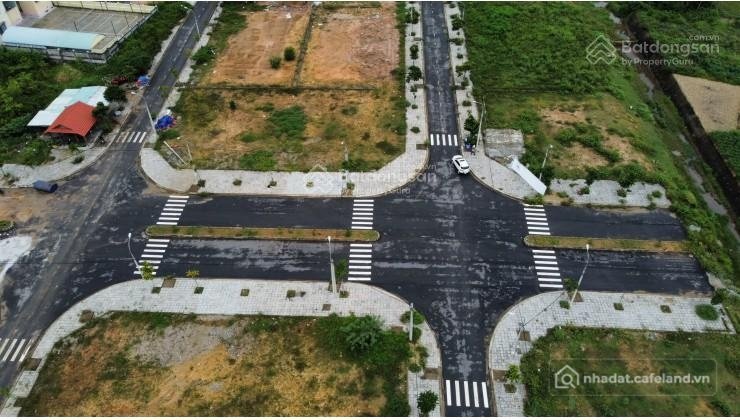 Bán đất thổ cư: Hiện tại em có vài lô ngoại giao đất nền khu phố chợ Đông Phú - 